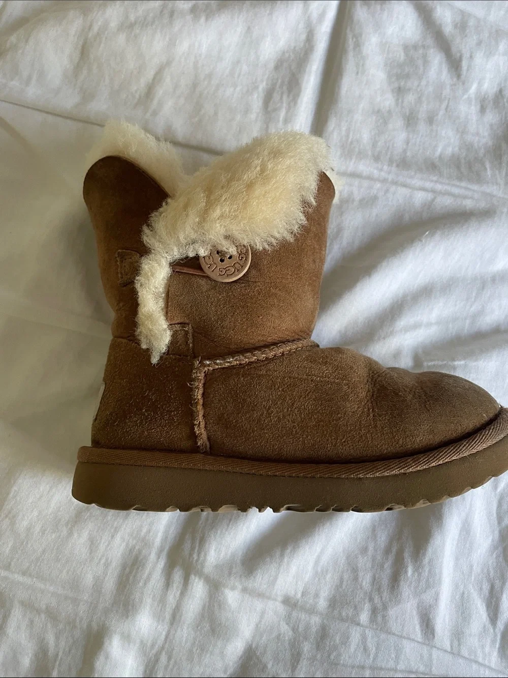 UGG Kids Chestnut Suede Shearling-Lined Boots